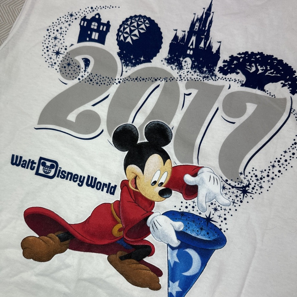 Disney Parks 2017‎ Men's Medium Tank Top Mickey Magic T-shirt White